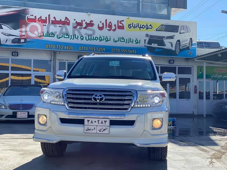 تۆیۆتا لاند کروزەر